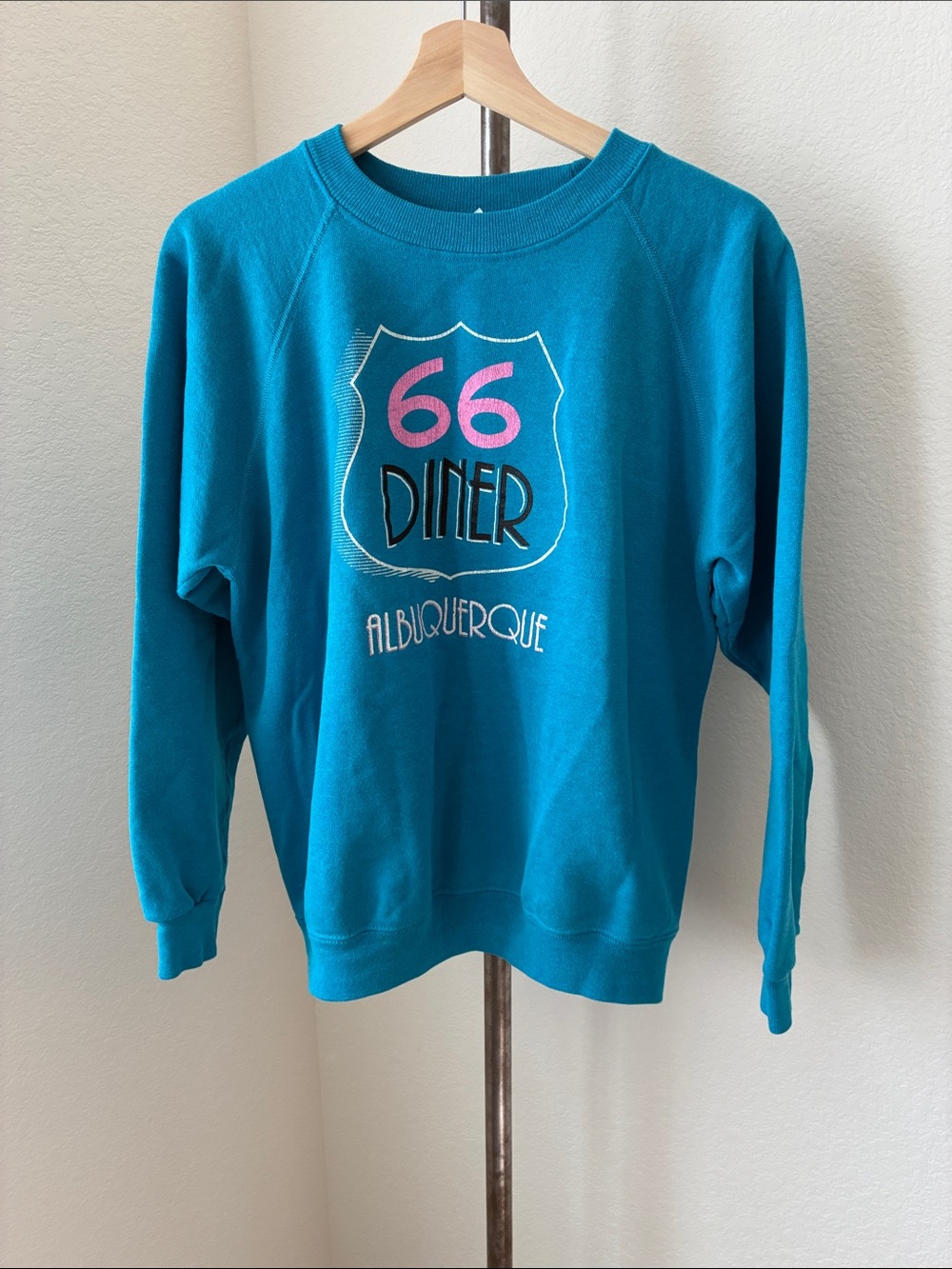 Vtg Route 66 Diner Albuquerque 80s Teal Pink White Sweatshirt sz L Grunge Sleaze